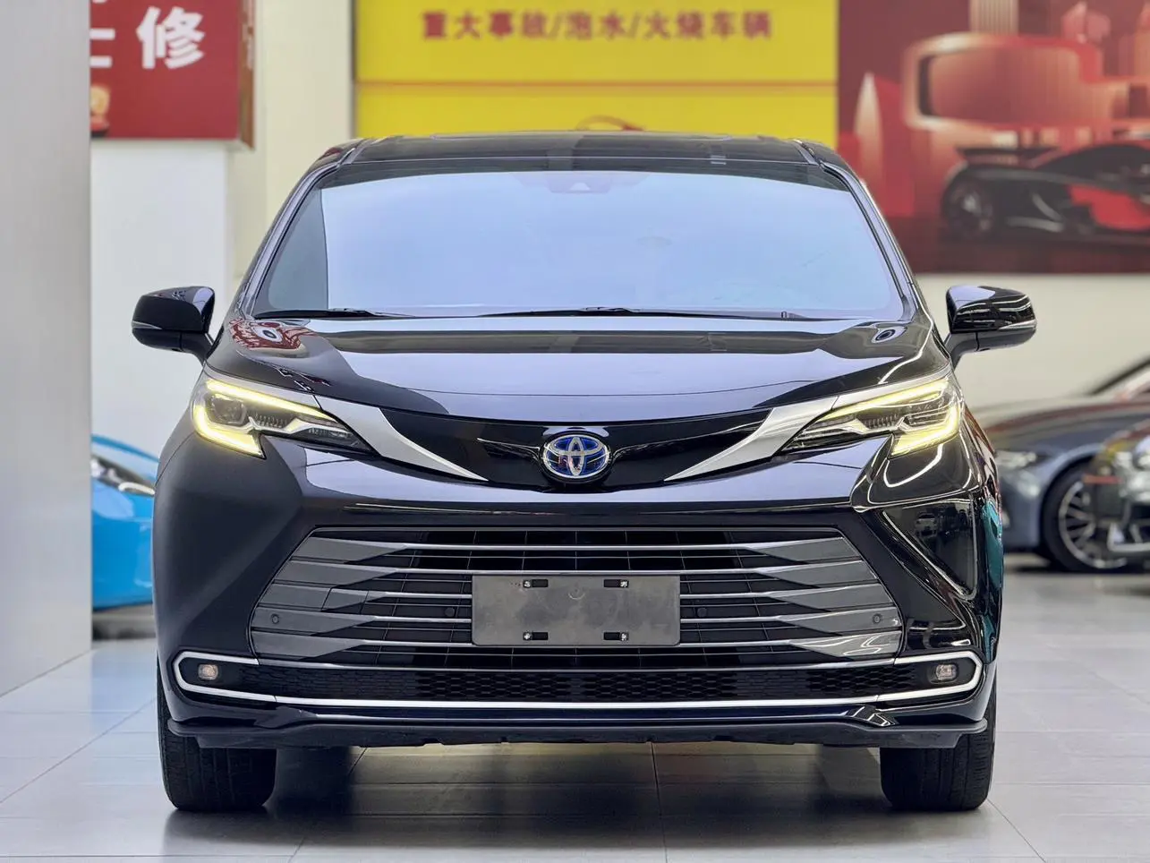 Toyota Sienna  из Китая