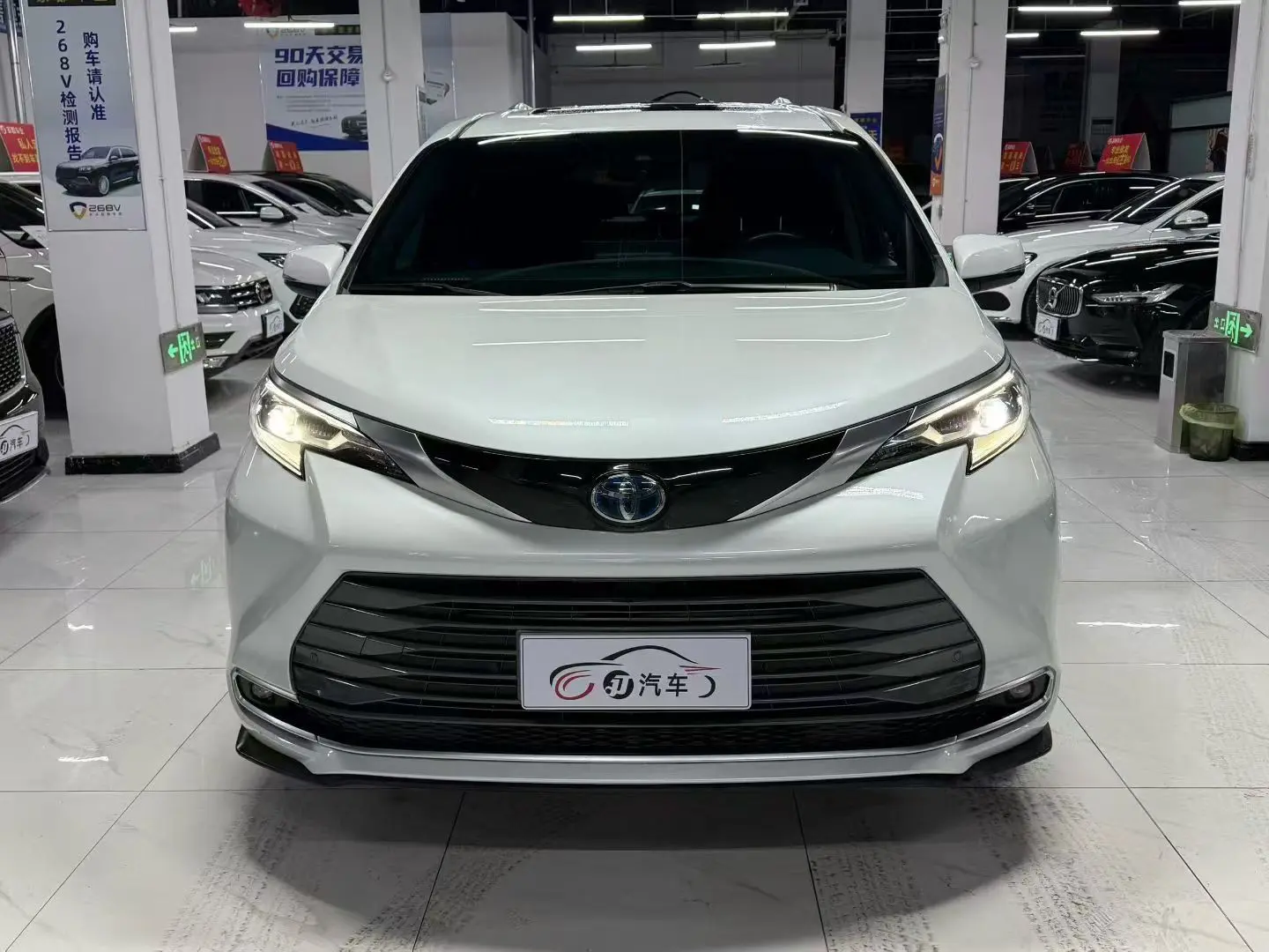 Toyota Sienna  из Китая