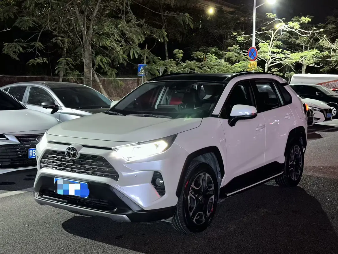 Toyota RAV4  из Китая