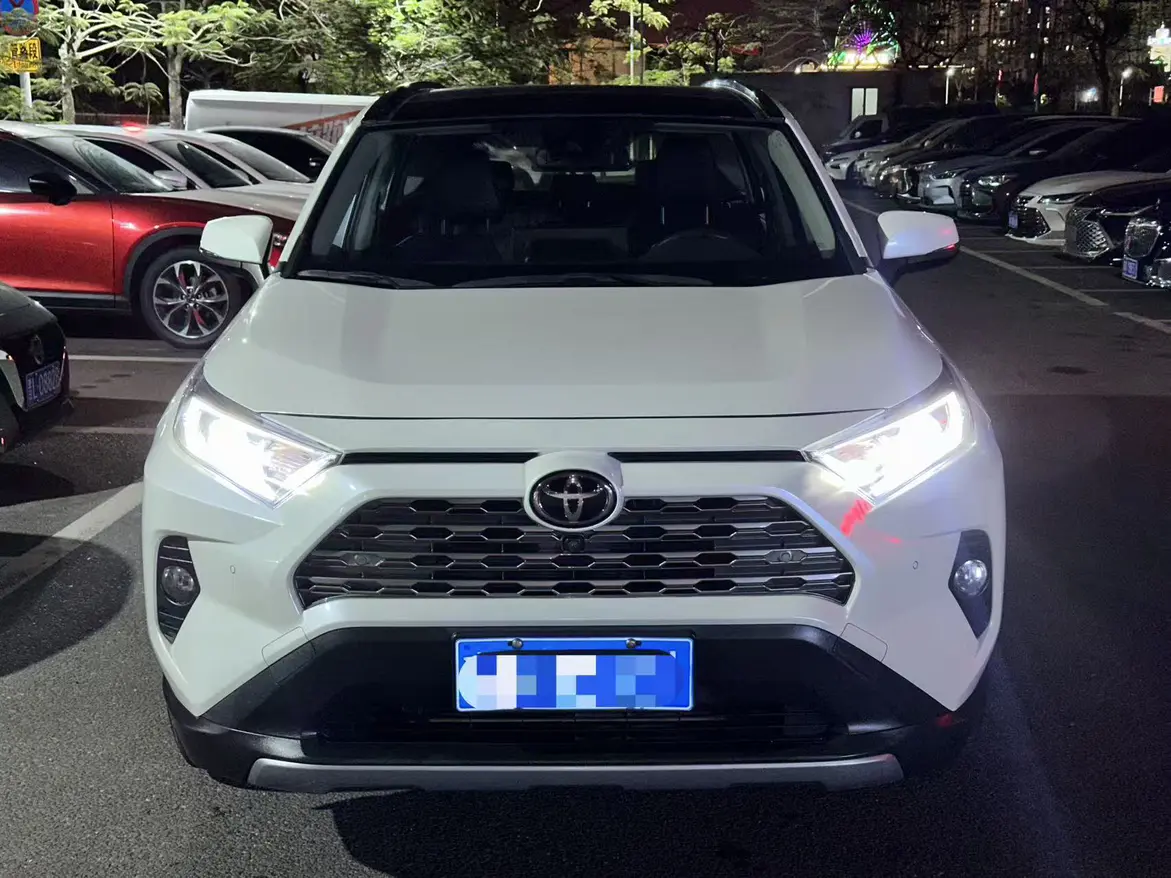 Toyota RAV4  из Китая