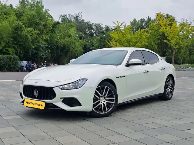 Maserati Ghibli  из Китая