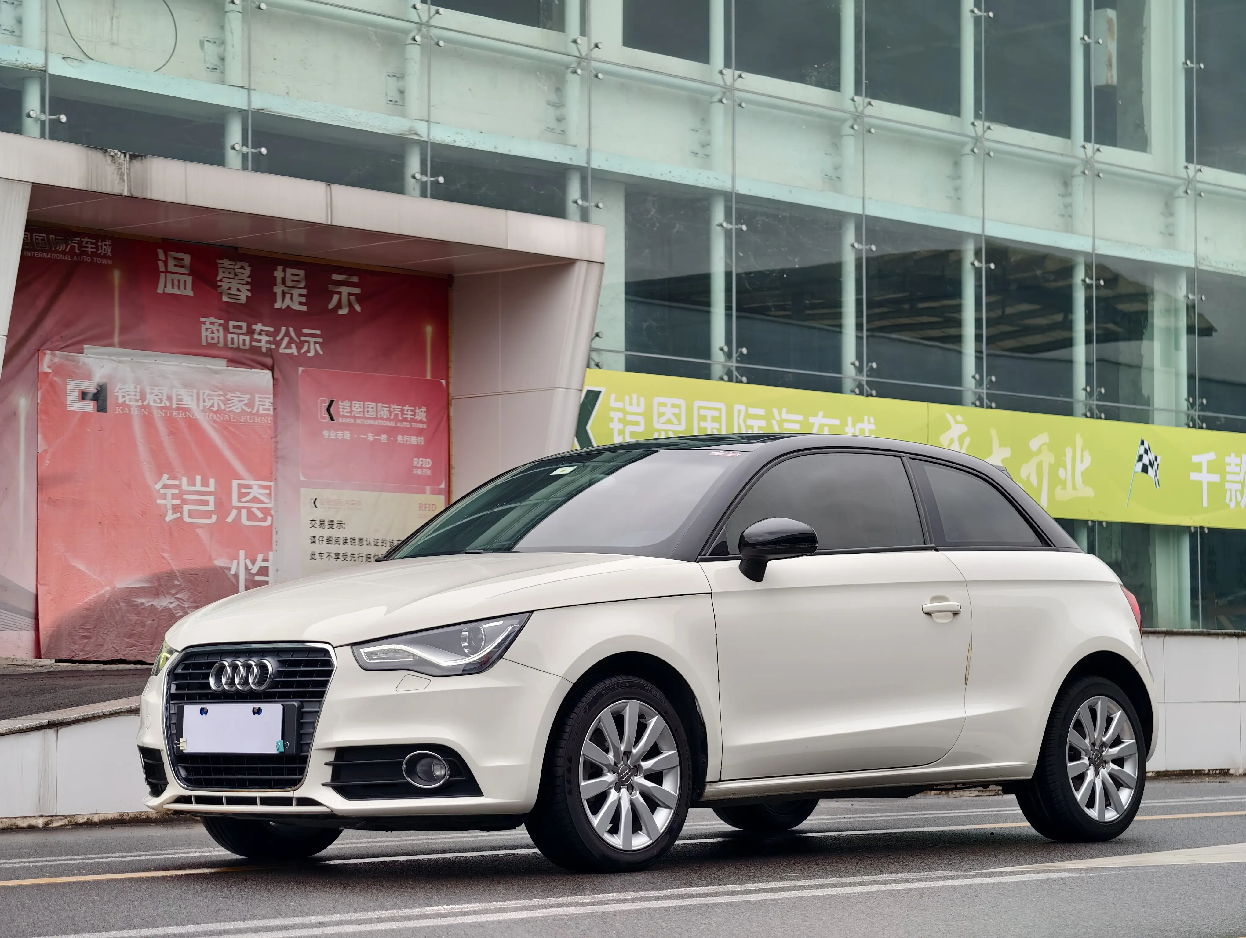 Audi A1  из Китая