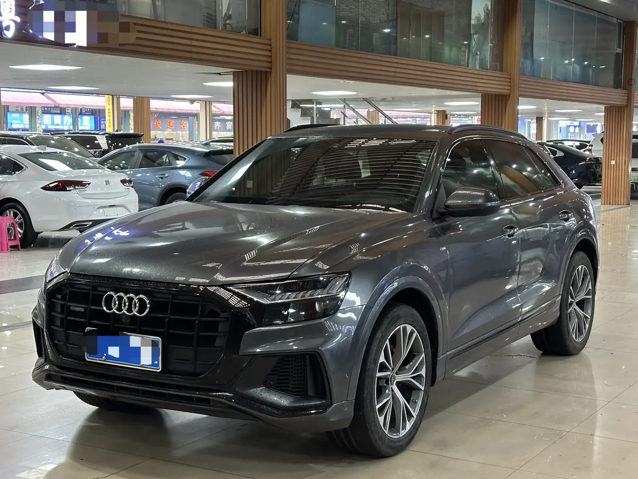 Audi Q8  из Китая