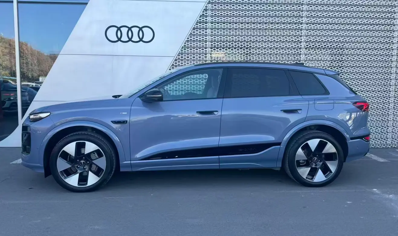 Audi Q6L e-tron  из Китая
