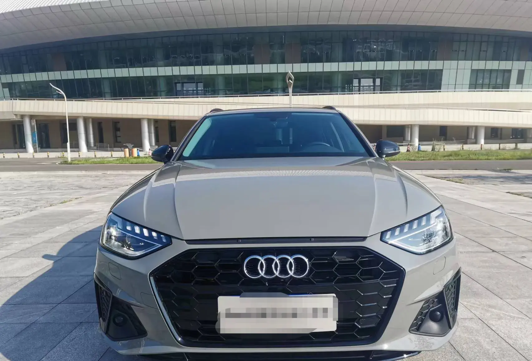 Audi A4  из Китая