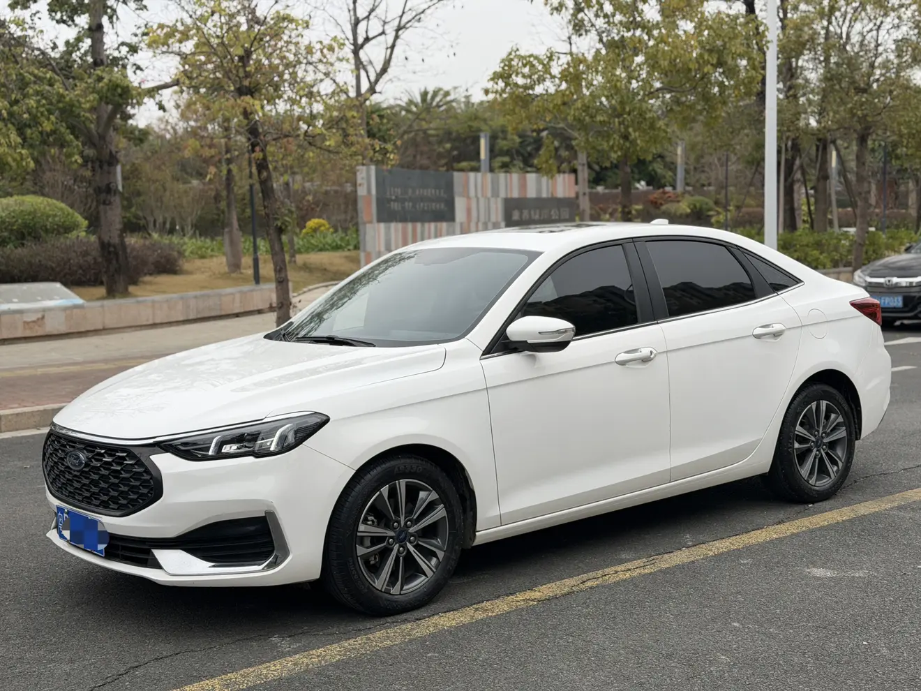 Ford Forrest  из Китая