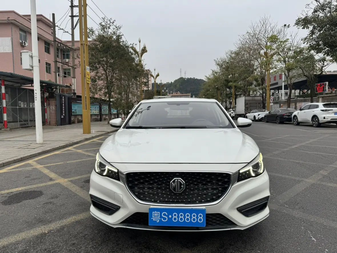 MG 6  из Китая