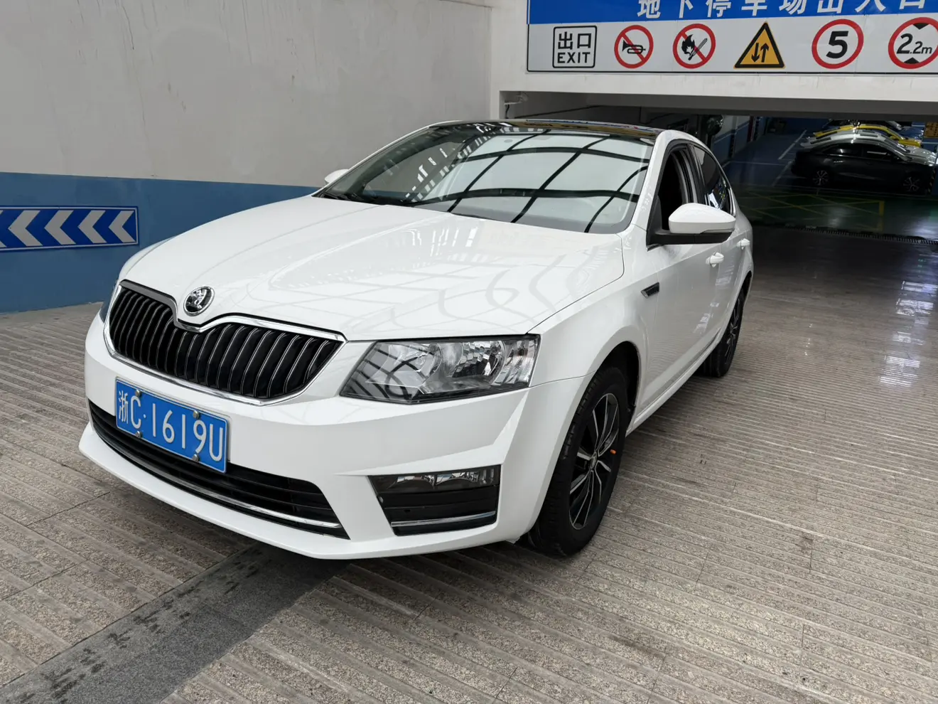 Skoda Octavia  из Китая