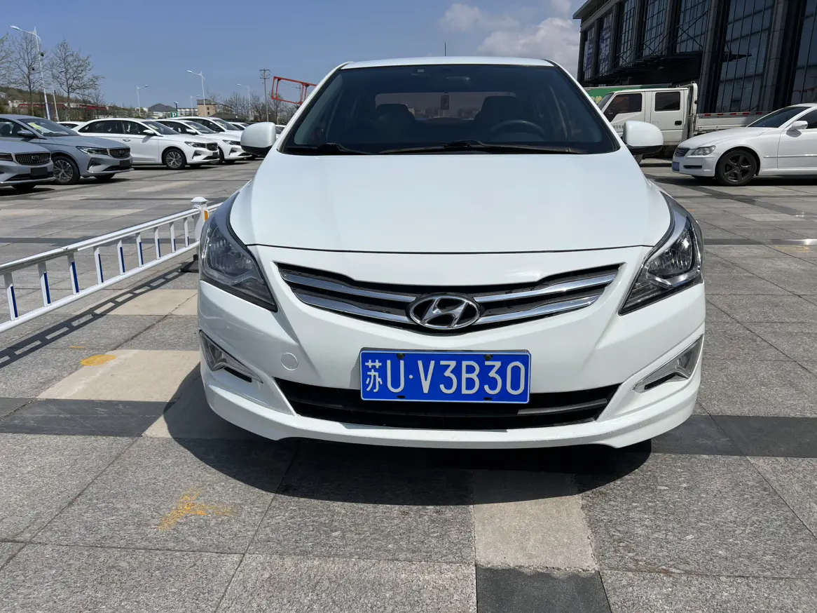 Hyundai Verna (Rena)  из Китая