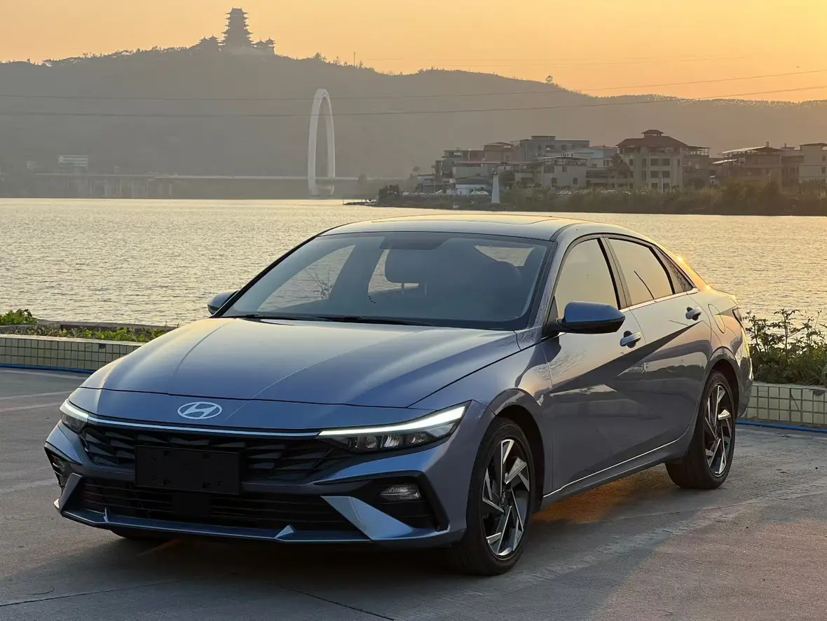 Hyundai Elantra  из Китая