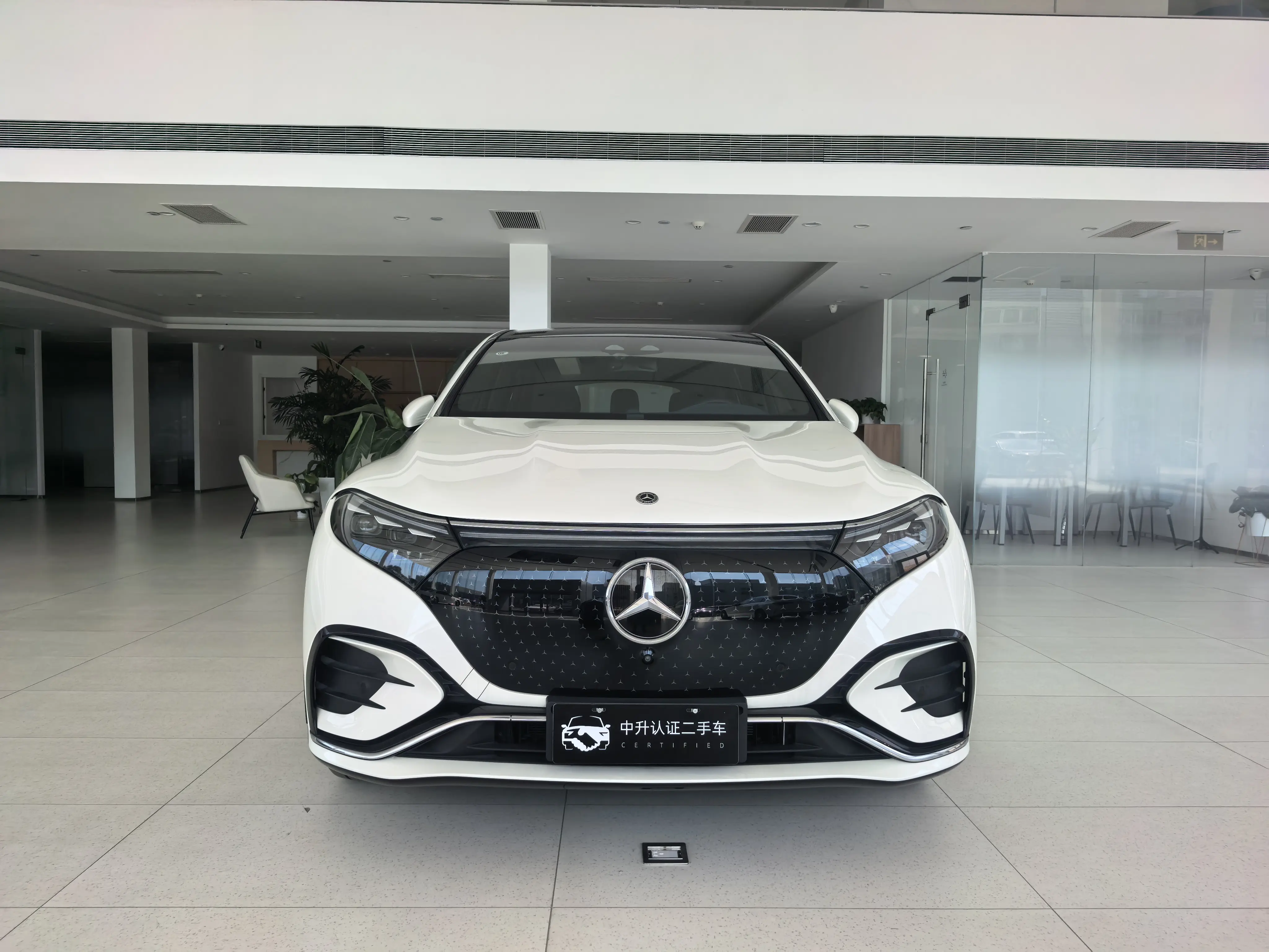 Mercedes-Benz EQS SUV  из Китая