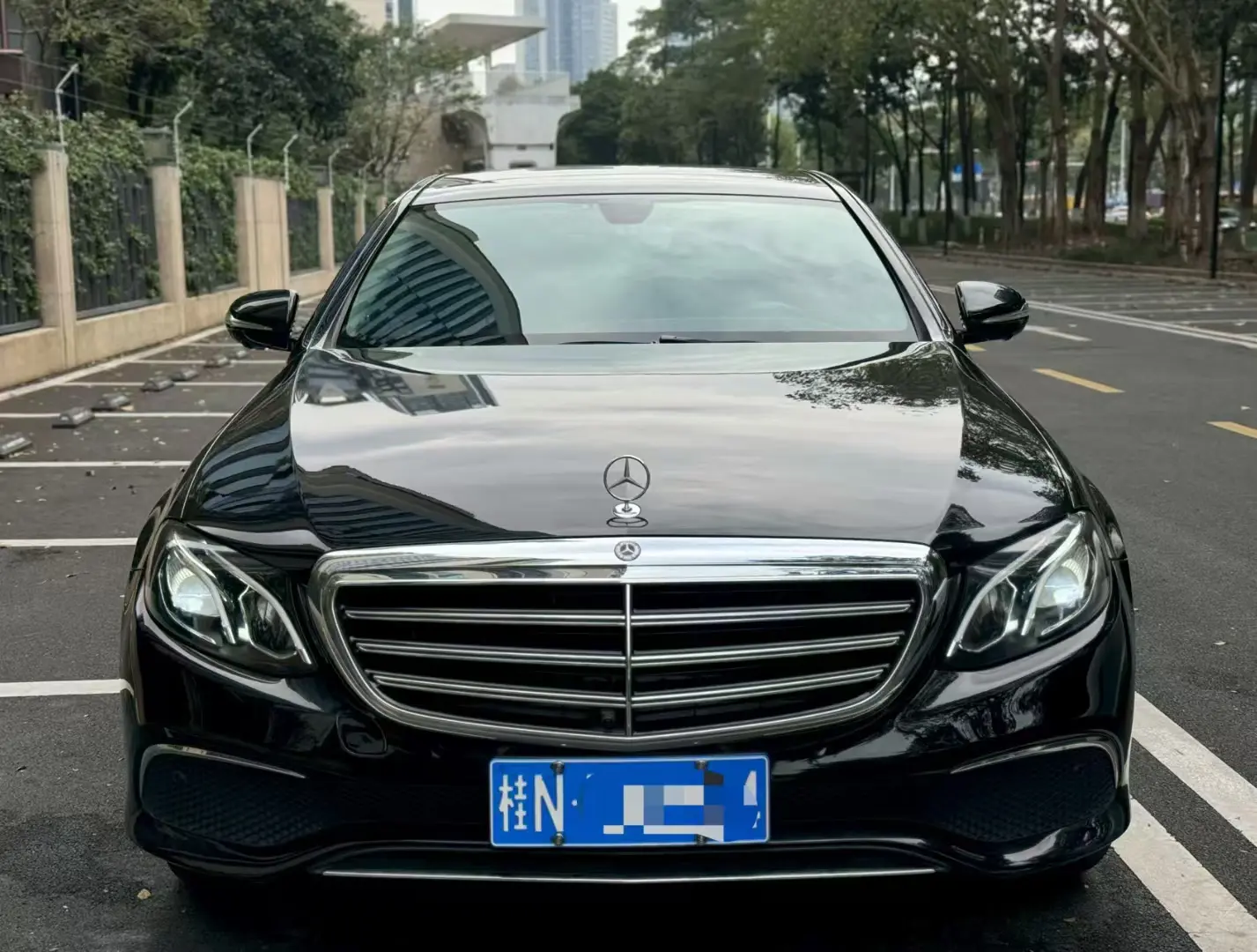 Mercedes-Benz E-Class  из Китая