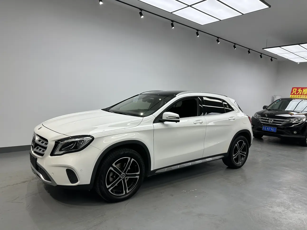 Mercedes-Benz GLA  из Китая
