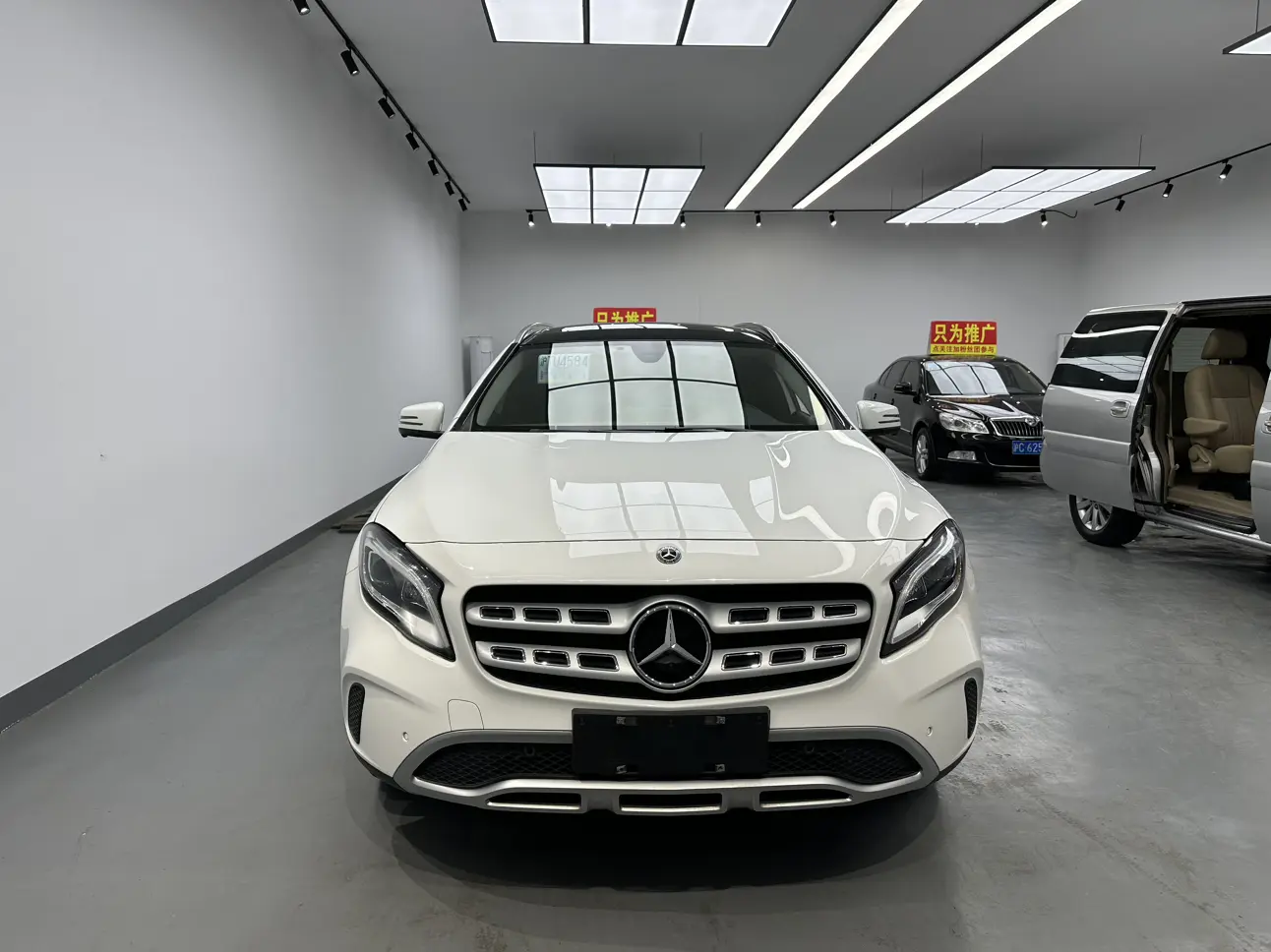 Mercedes-Benz GLA  из Китая