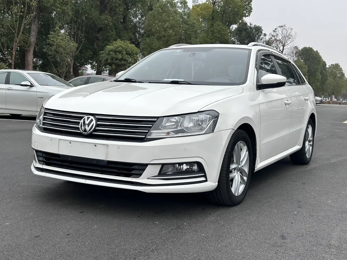 Volkswagen Langxing  из Китая