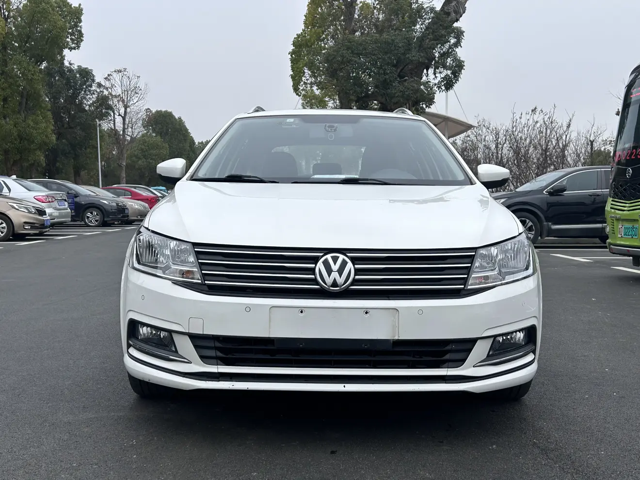 Volkswagen Langxing  из Китая