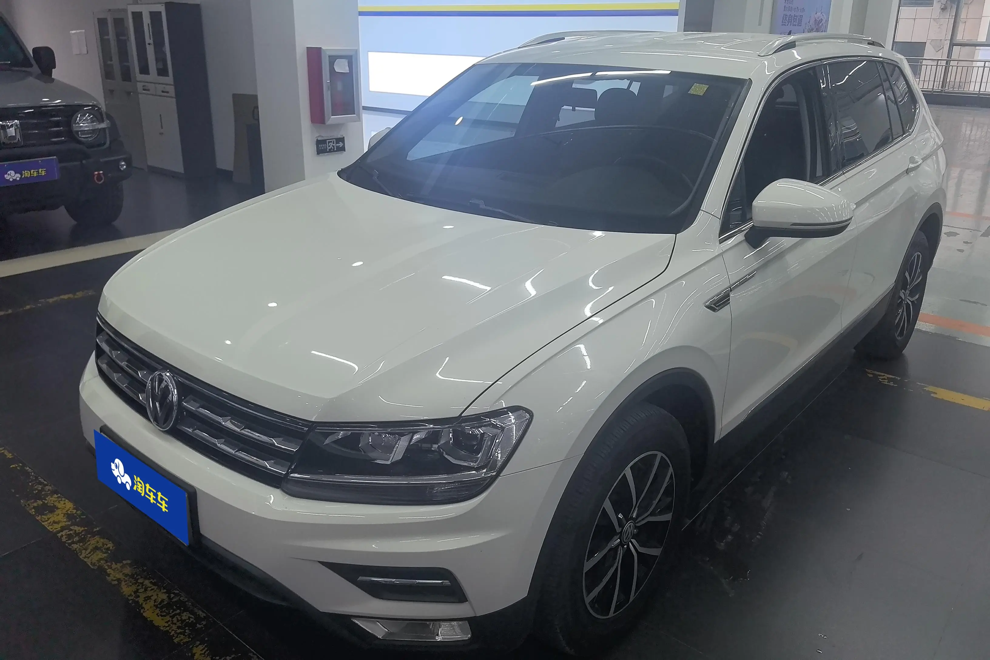 Volkswagen Tiguan L  из Китая