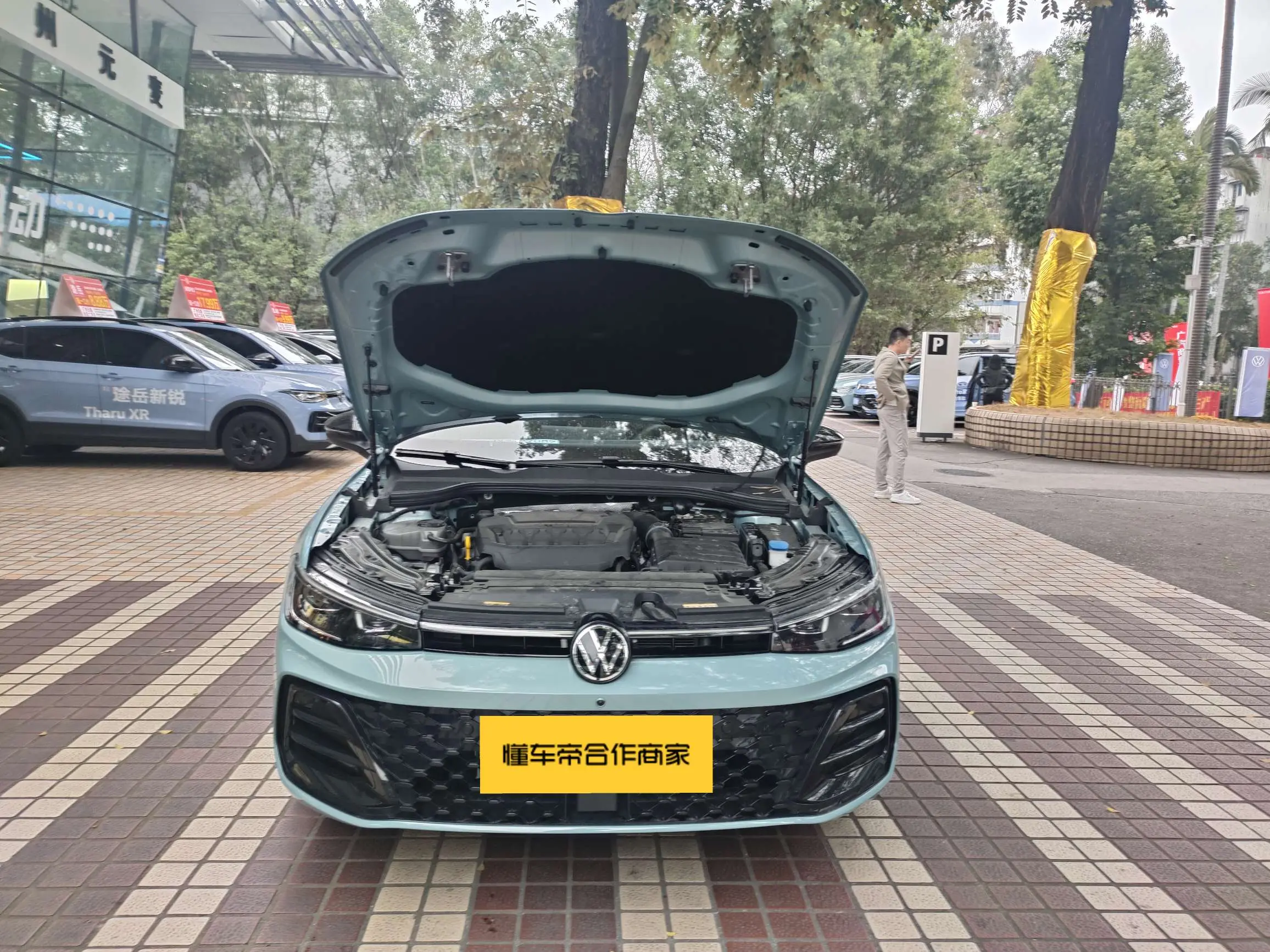 Volkswagen Passat  из Китая