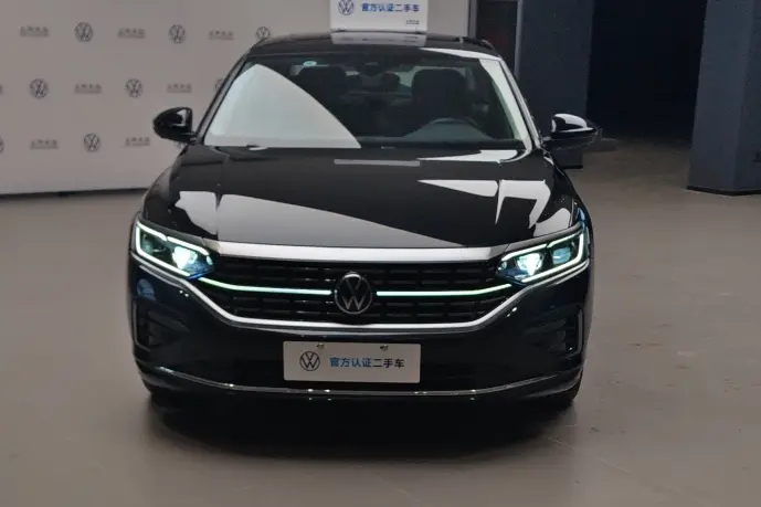 Volkswagen Passat  из Китая