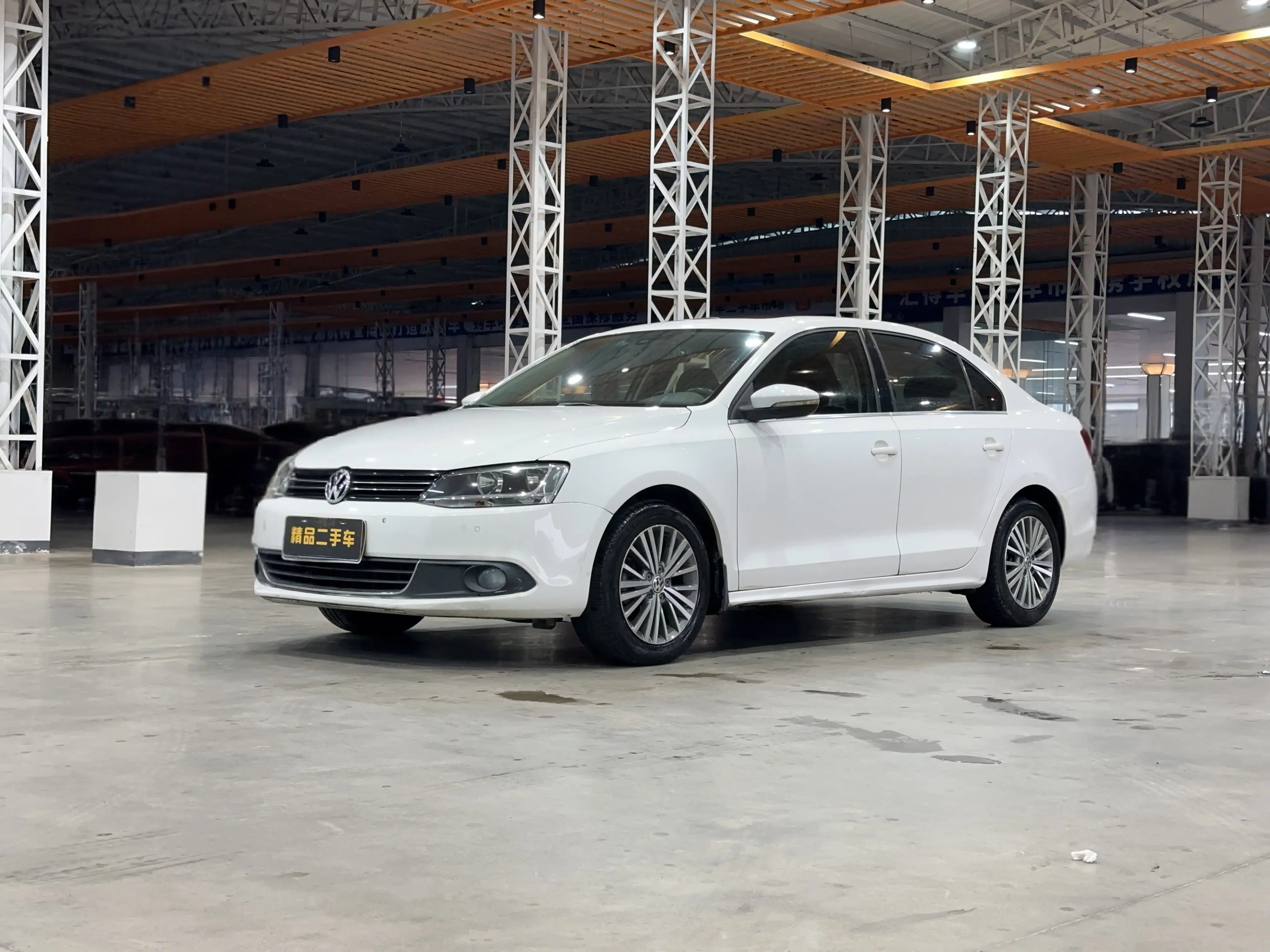 Volkswagen Sagitar  из Китая