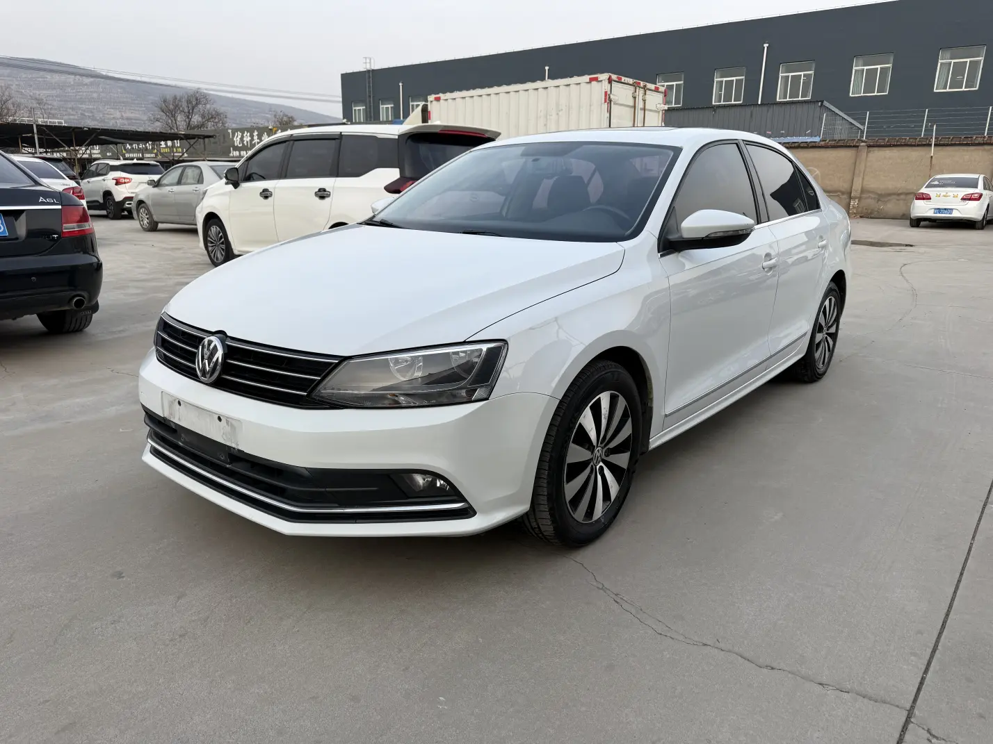 Volkswagen Sagitar  из Китая