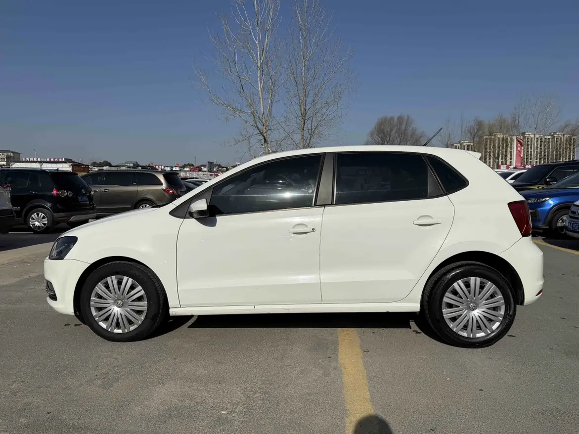 Volkswagen Polo  из Китая