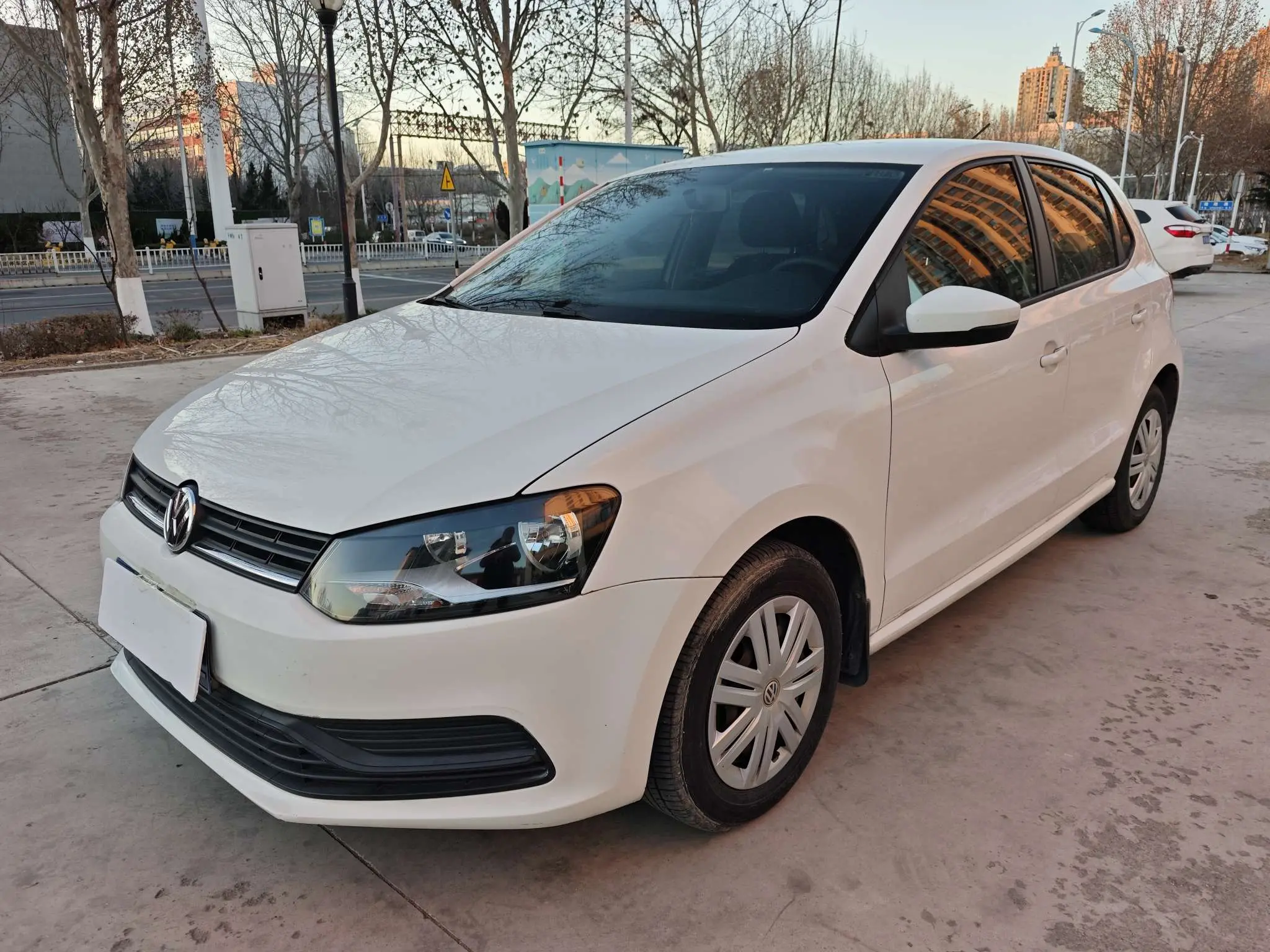 Volkswagen Polo  из Китая