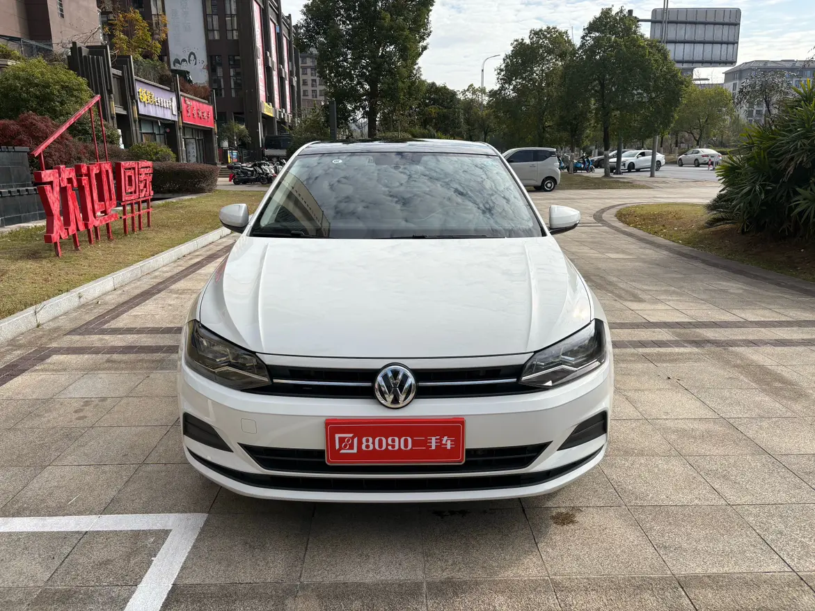 Volkswagen Polo  из Китая