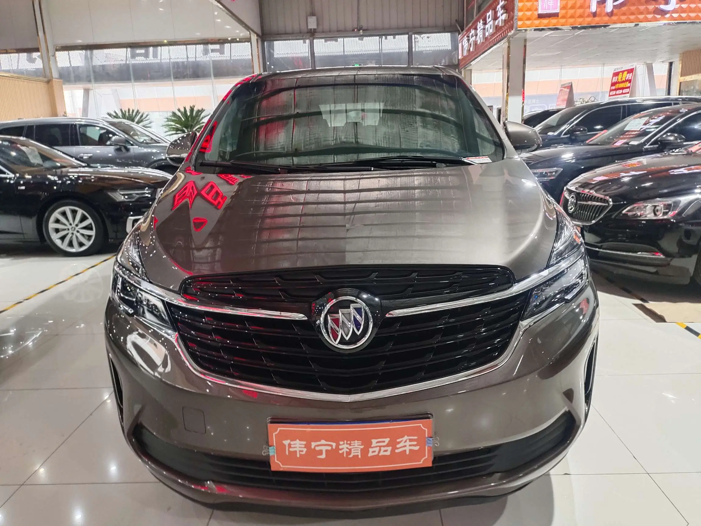 Buick GL8  из Китая