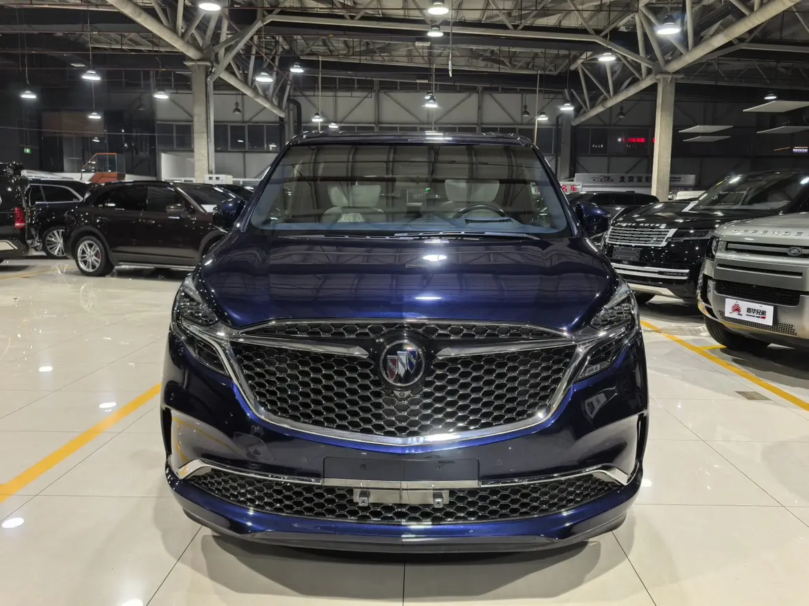 Buick GL8  из Китая