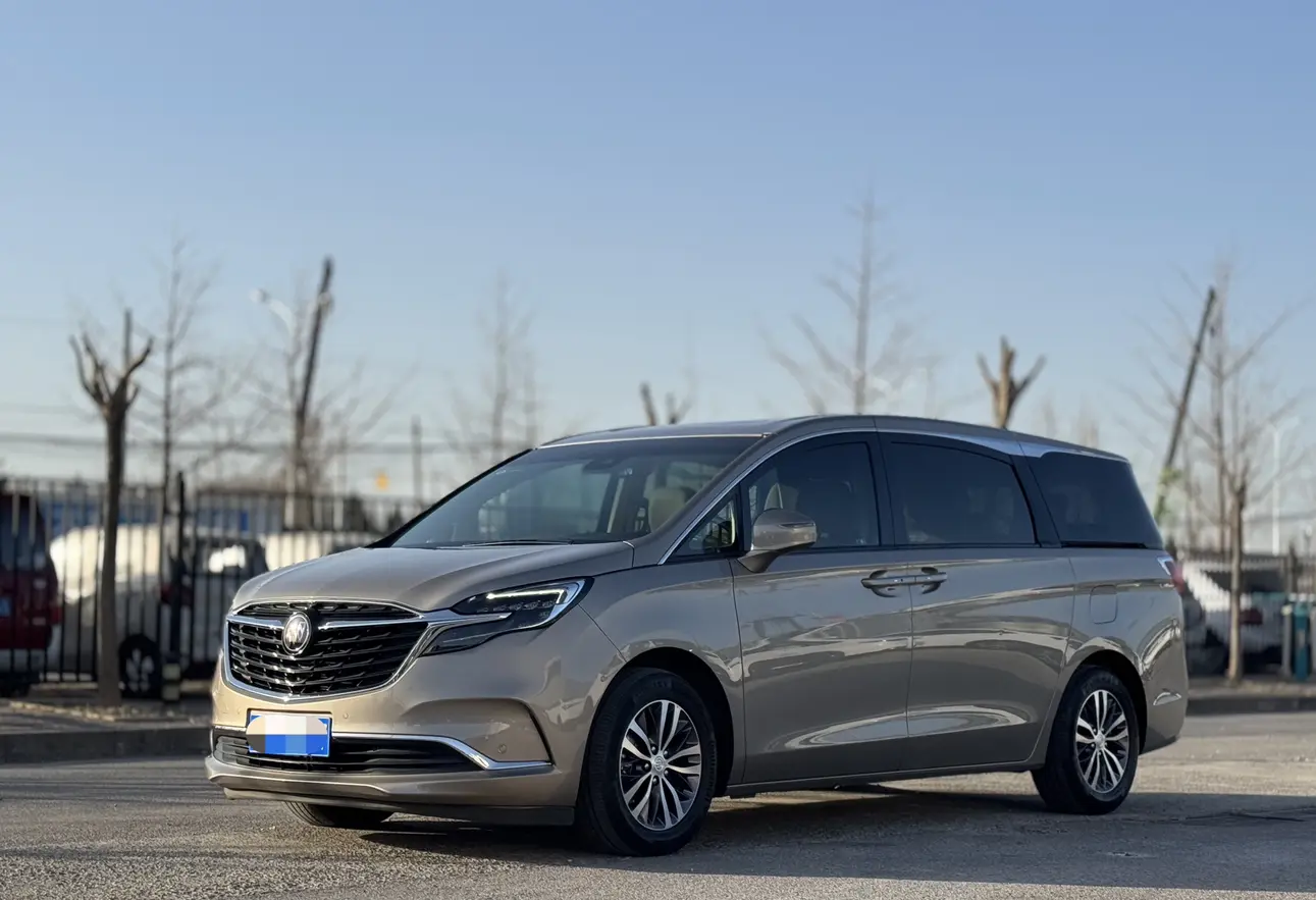 Buick GL8  из Китая