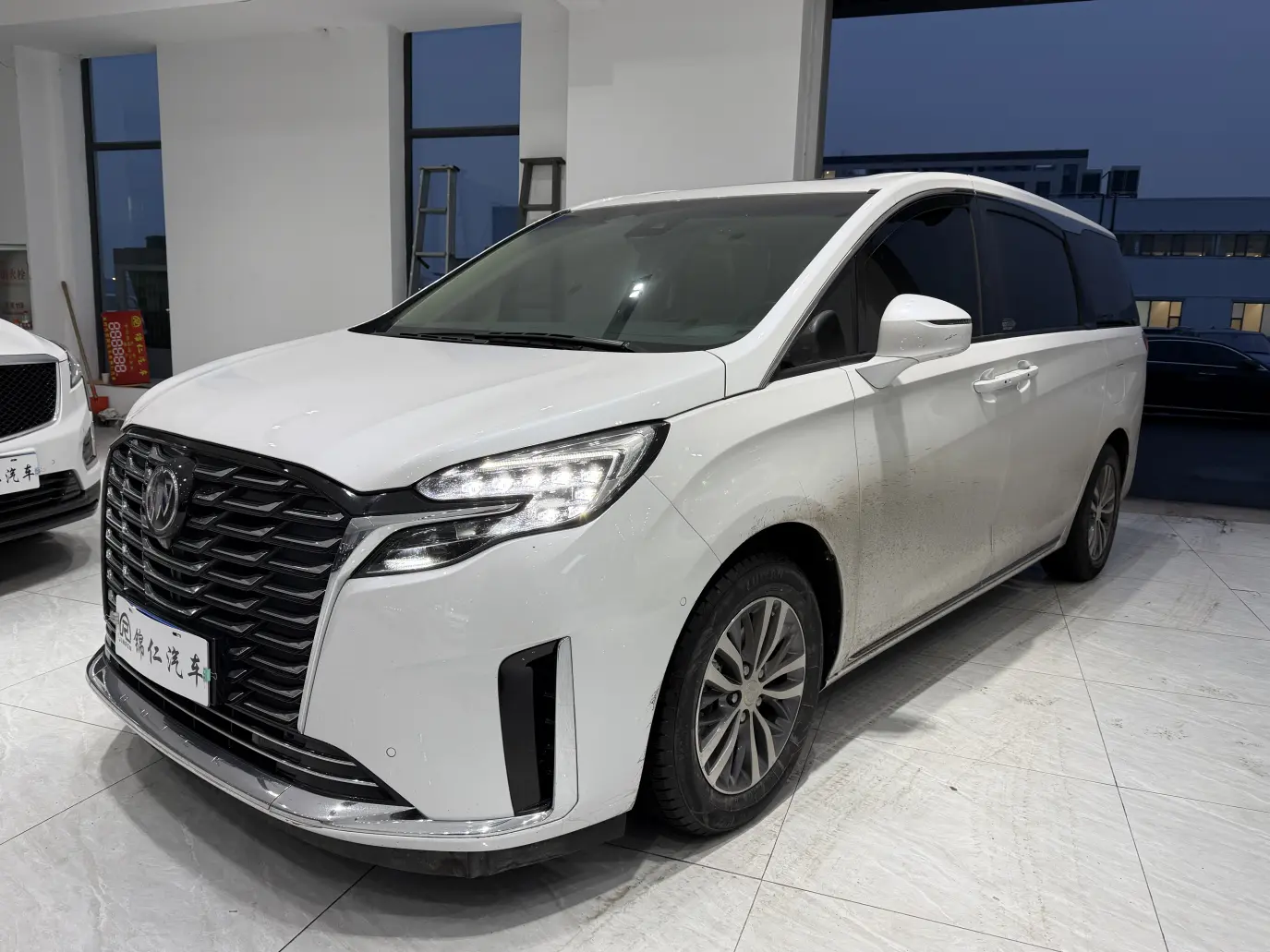 Buick GL8  из Китая