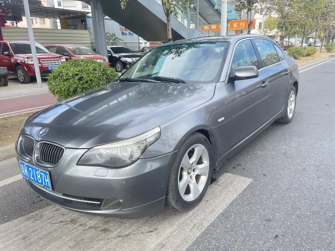 BMW 5 Series  из Китая