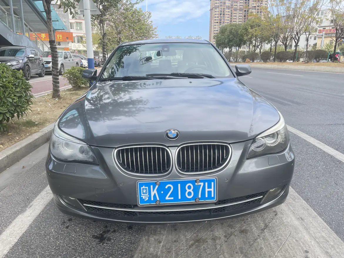 BMW 5 Series  из Китая