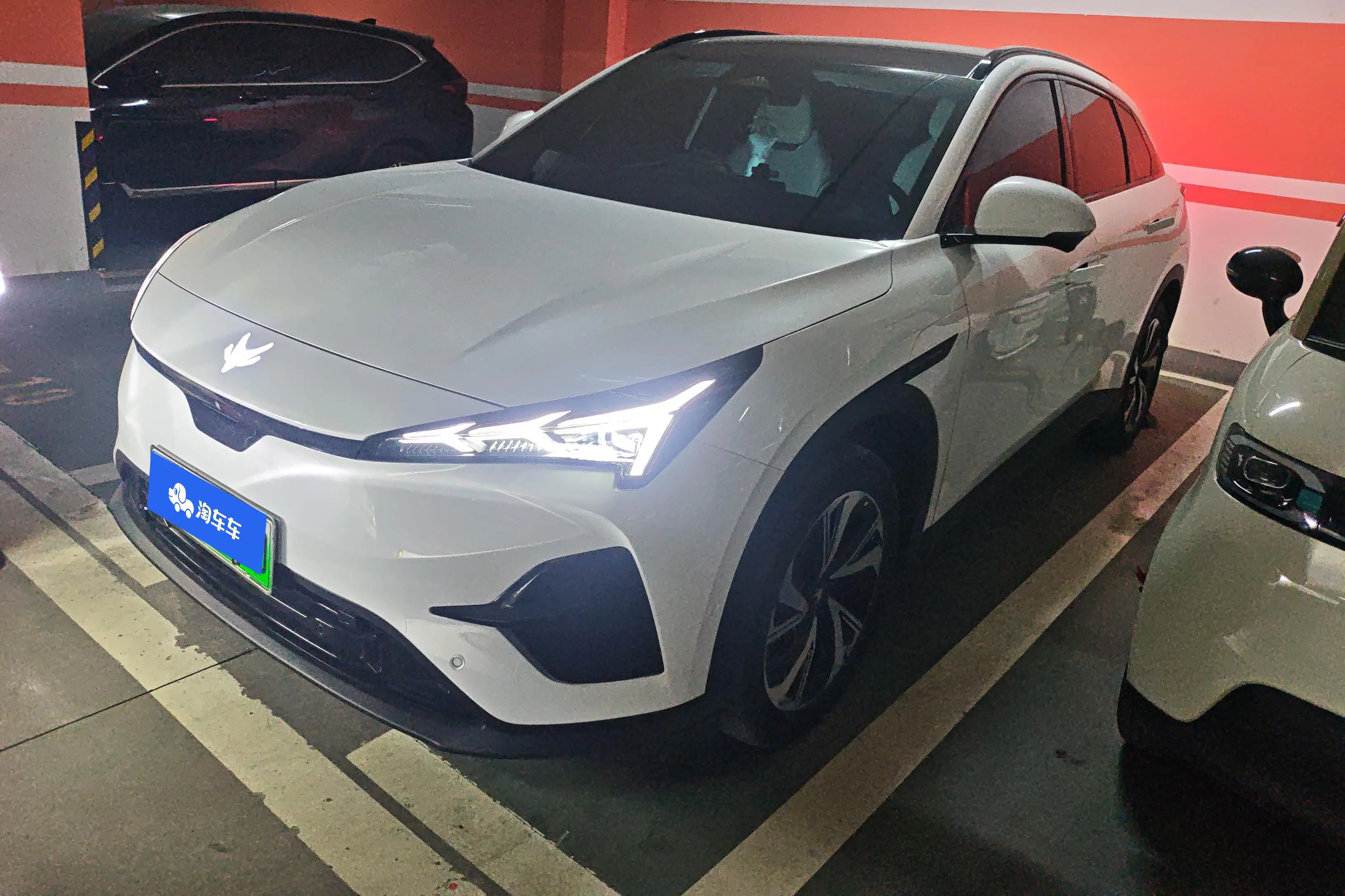 ARCFOX Extreme Fox JiFox Alpha T5  из Китая