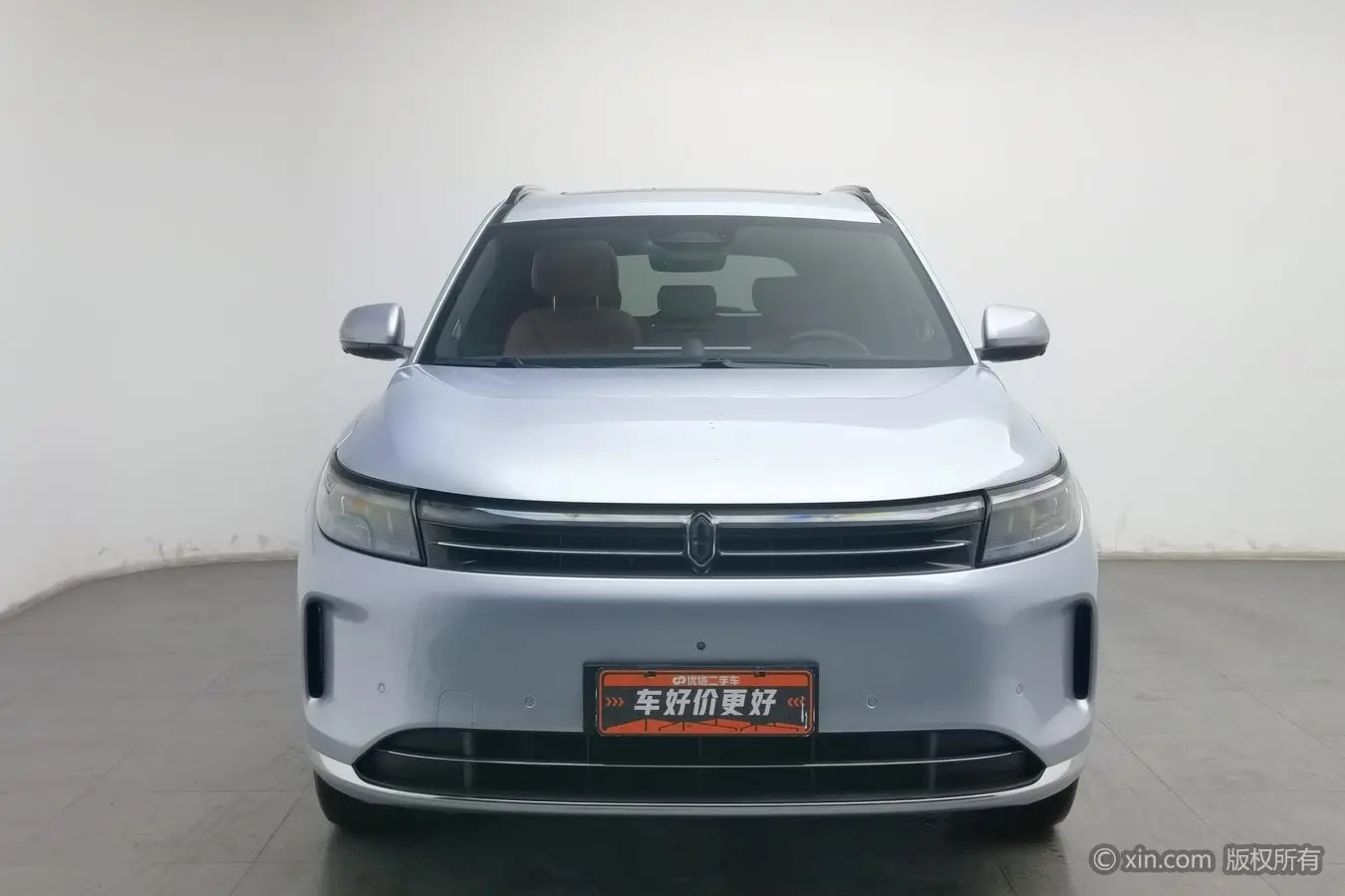 AITO M7 (Wenjie M7)  из Китая