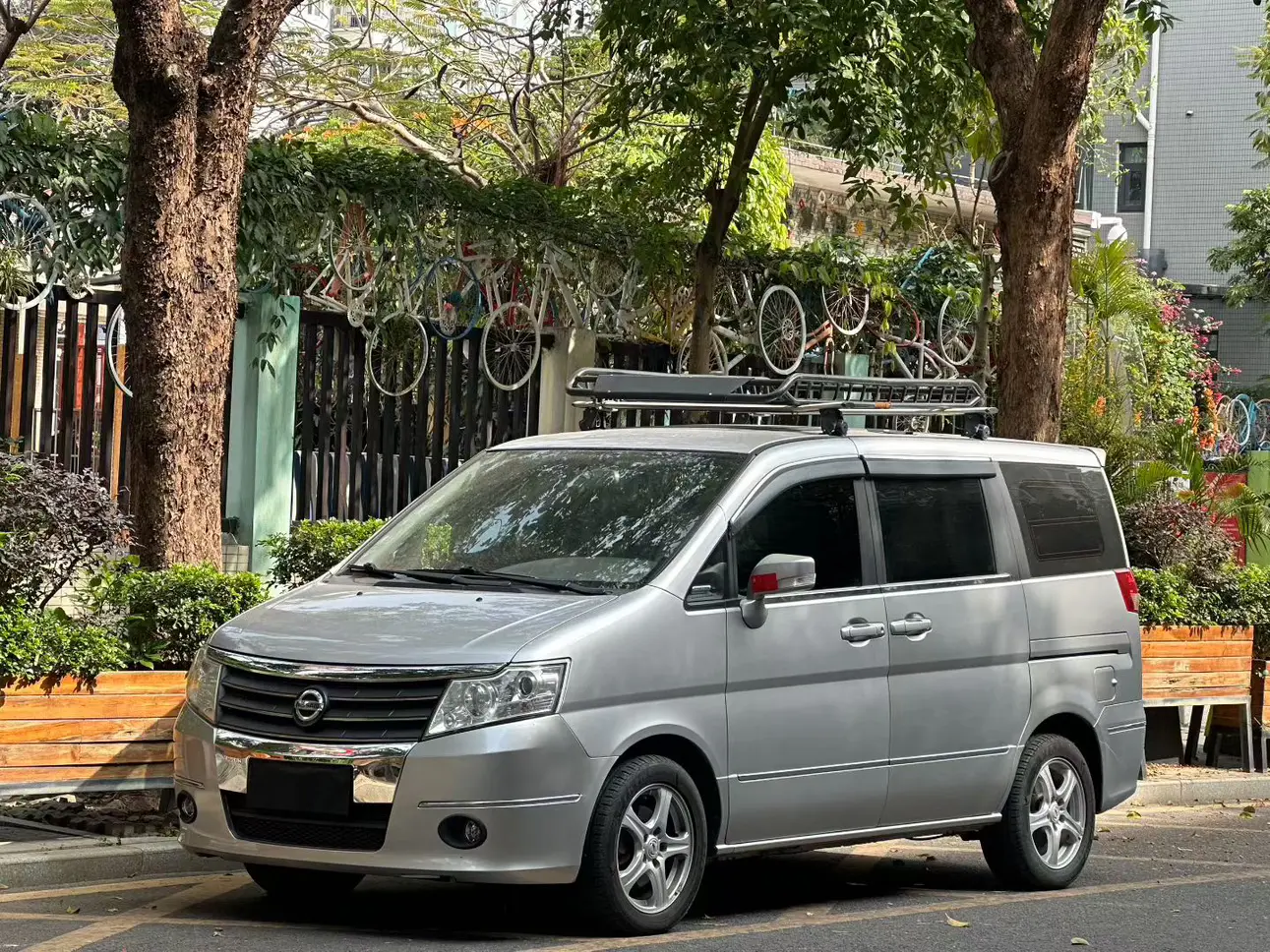 Dongfeng Shuaike  из Китая