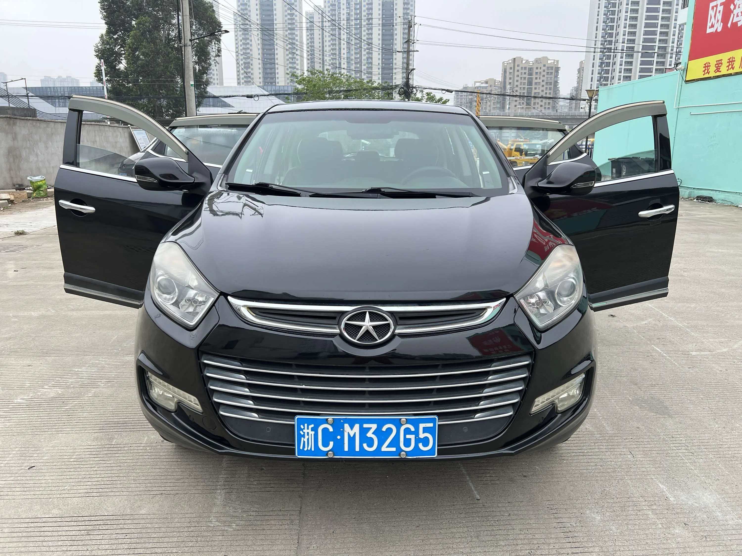 Jiangxi Ruifeng S5  из Китая