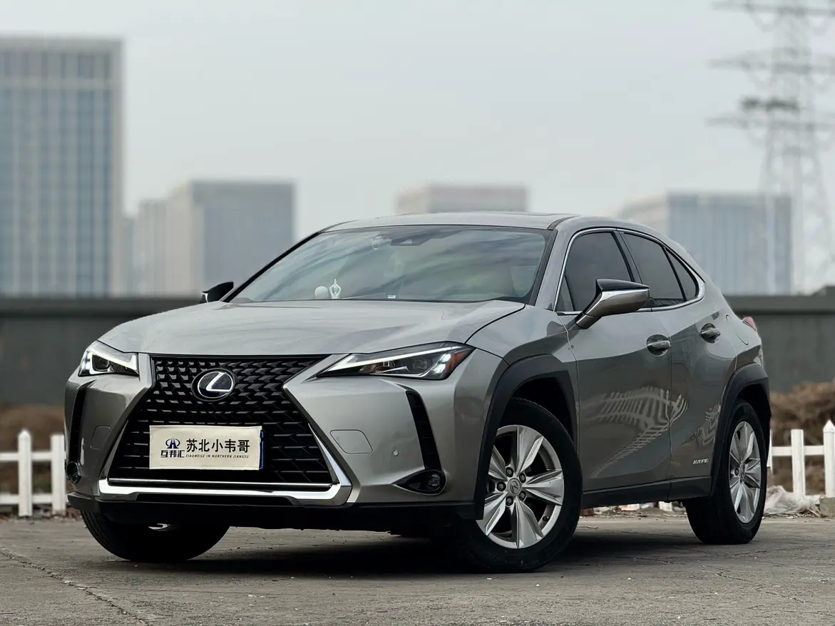 Lexus UX  из Китая