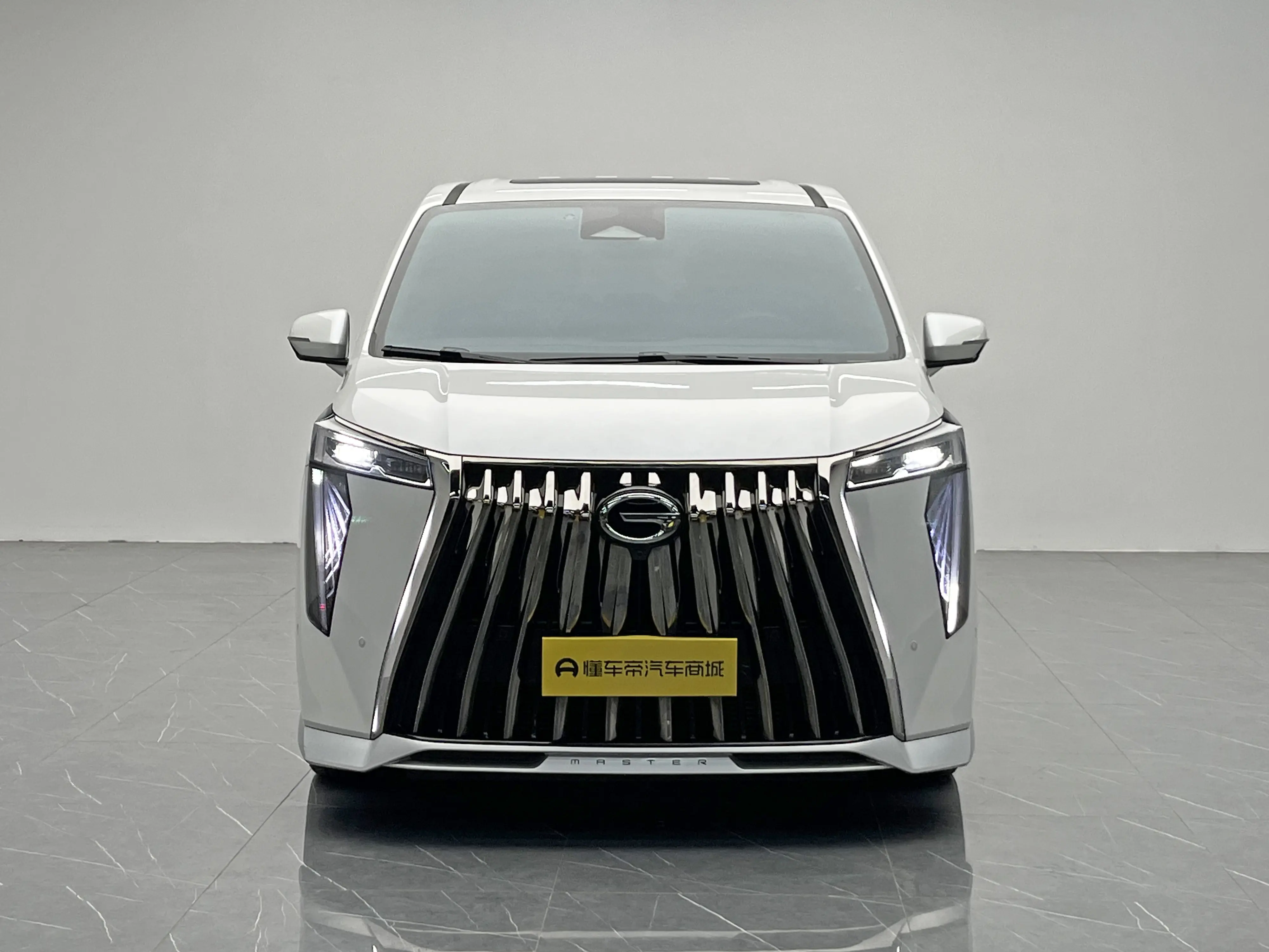 GAC Trumpchi M8  из Китая