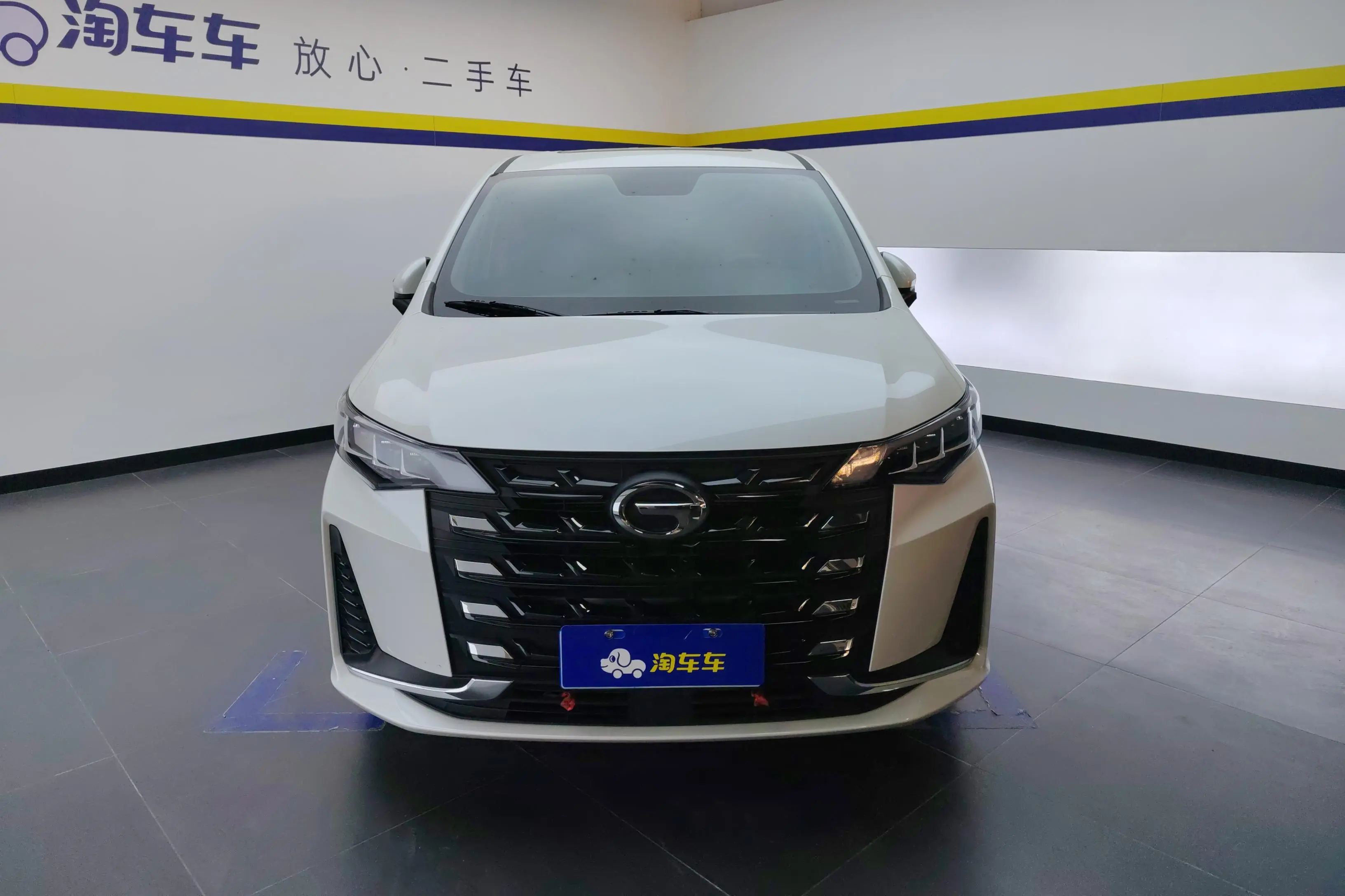 GAC Trumpchi M6  из Китая