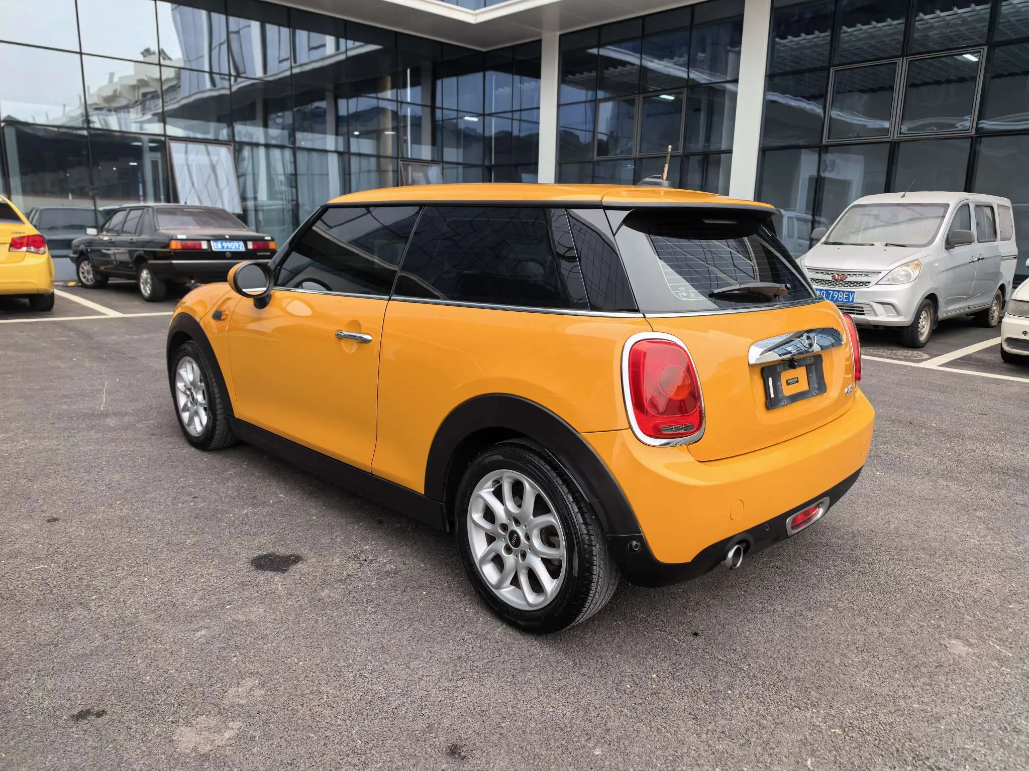 MINI 
