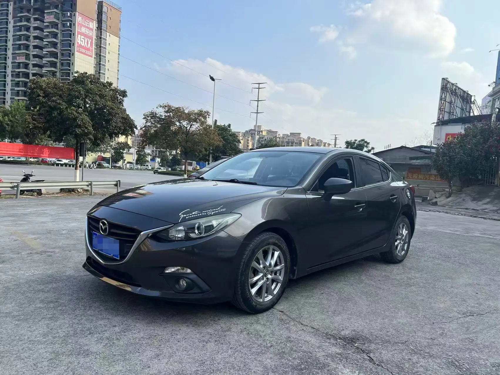 Mazda Axela (Mazda3)  из Китая