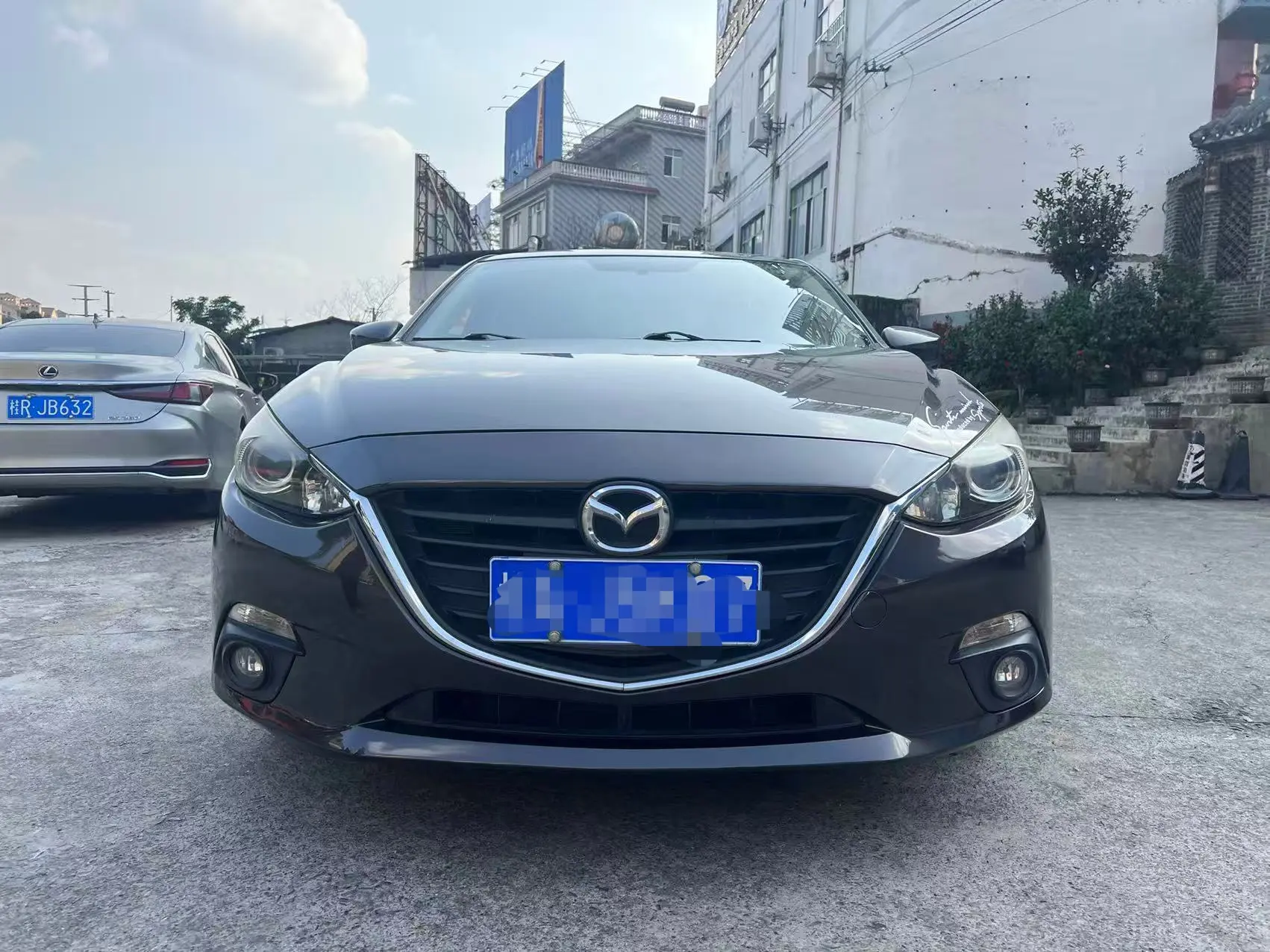 Mazda Axela (Mazda3)  из Китая