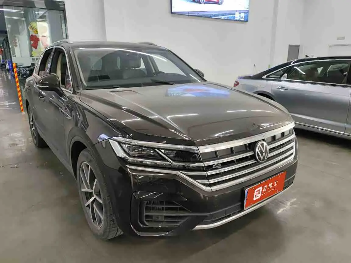 Volkswagen Touareg  из Китая