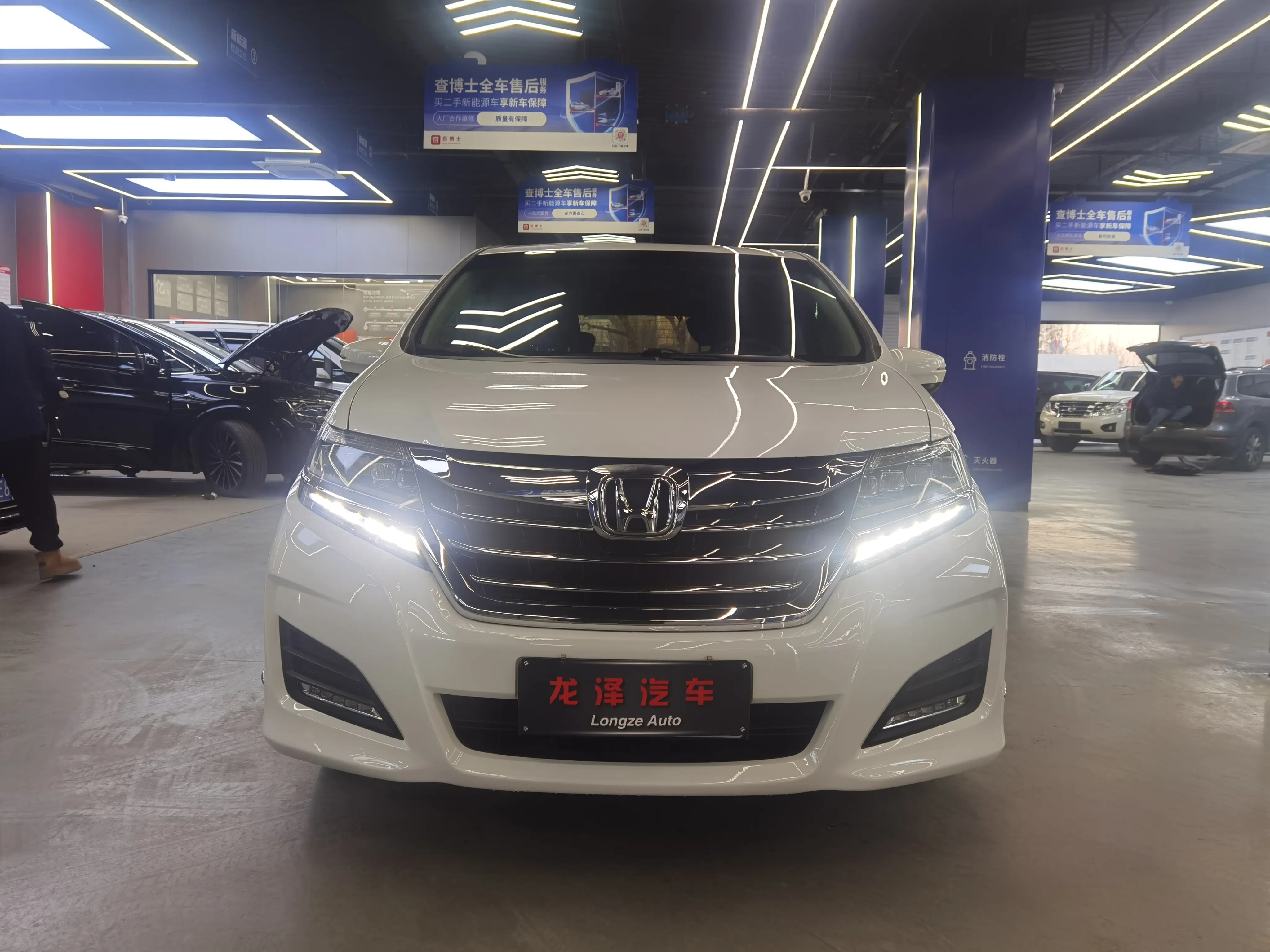 Honda Elysion (Alison)  из Китая