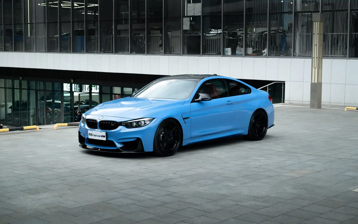BMW M4  из Китая