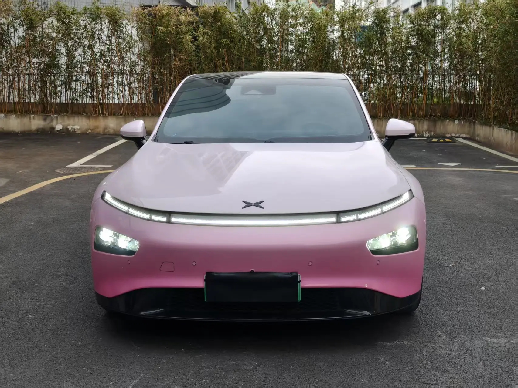 Xpeng P7  из Китая