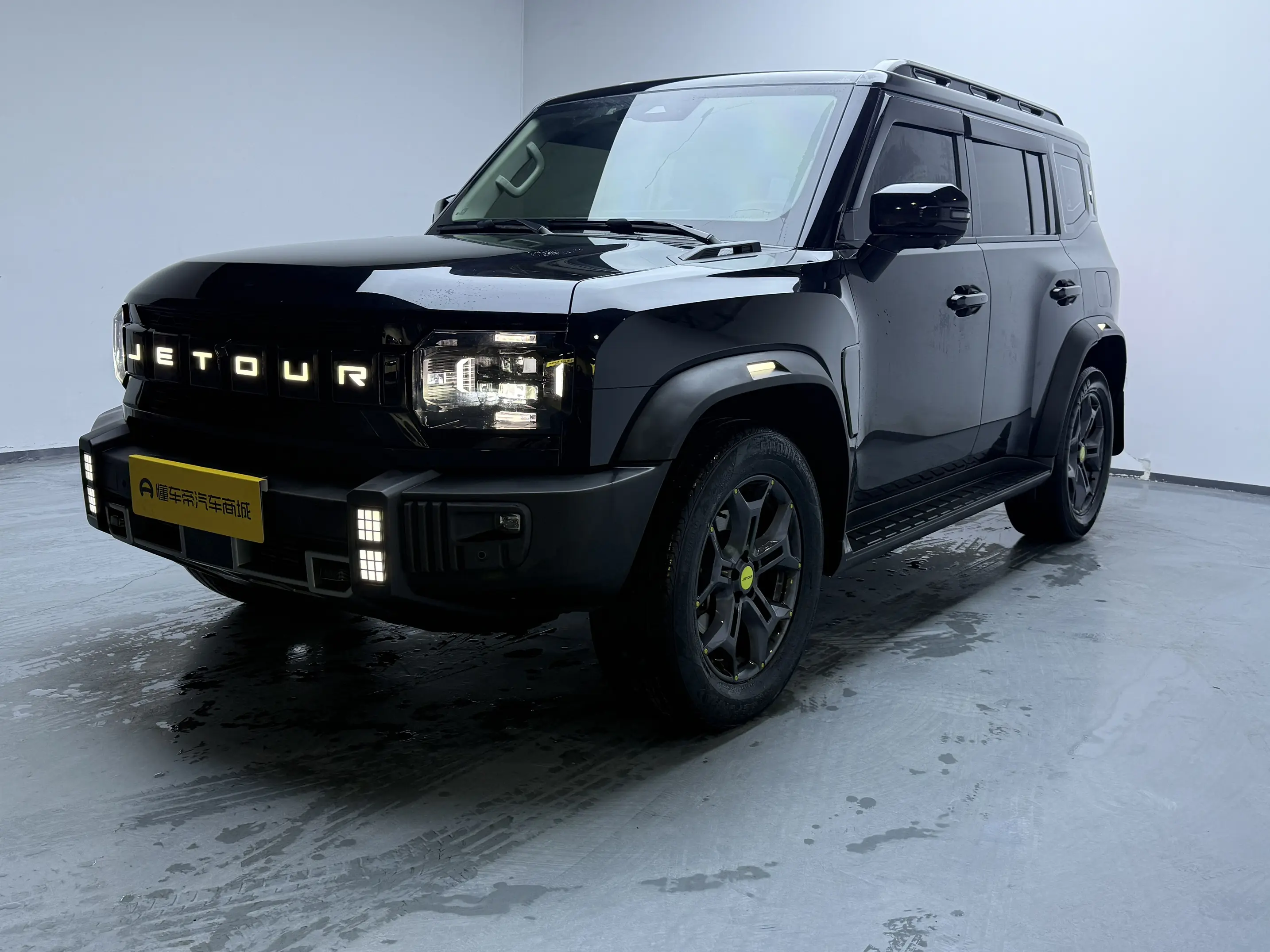 Jetour Jet Traveler  из Китая