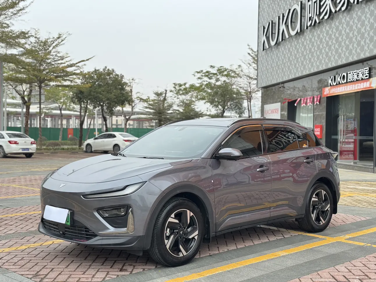 NETA NezhaX  из Китая